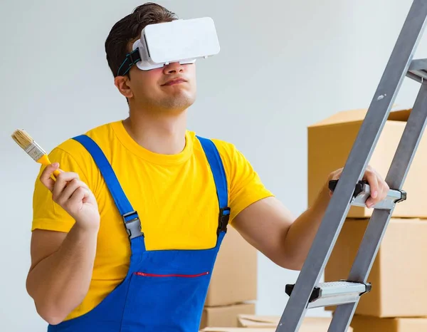 Malarz pracujący z goglami wirtualnej rzeczywistości — Zdjęcie stockowe