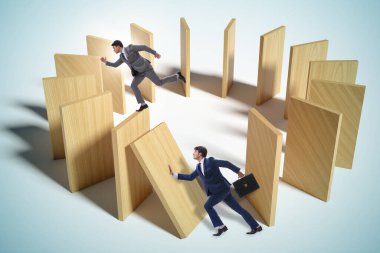 Domino etkisi ve rekabet konsepti