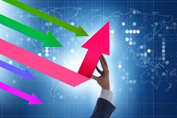 Concetto di ripresa economica con i grafici a linee — Foto Stock