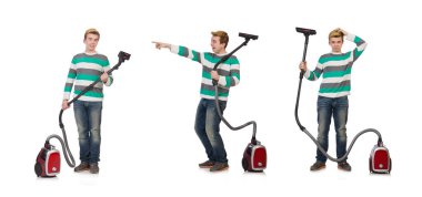 Elektrikli süpürgeyle beyaz üzerine komik adam.