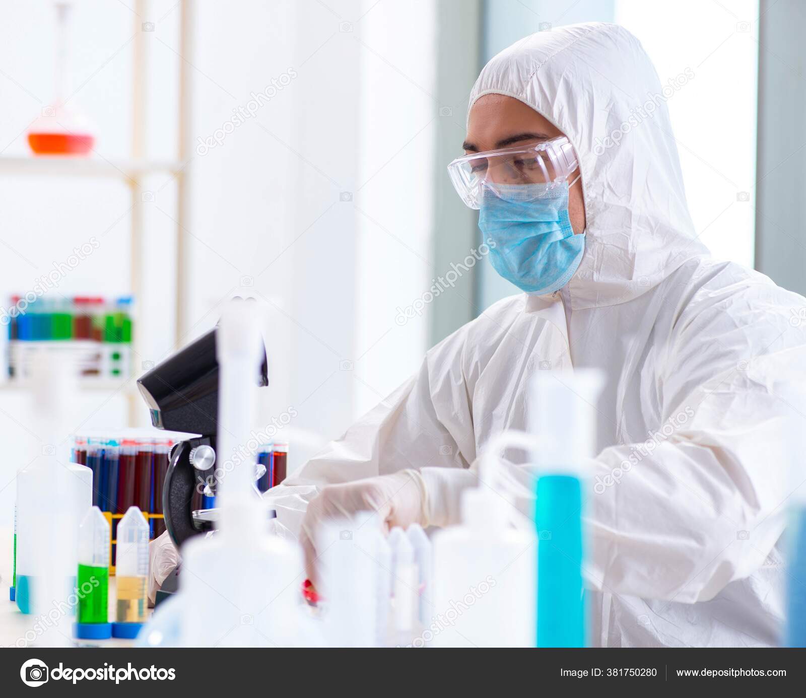 Rechtenvrije Foto S Van Laborant Afbeeldingen Laborant Depositphotos