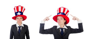 Beyaz üzerinde Amerikan sembolleri olan genç bir kadın.