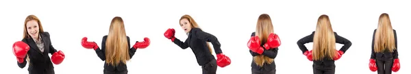 Mulher empresária com luvas de boxe em branco — Fotografia de Stock