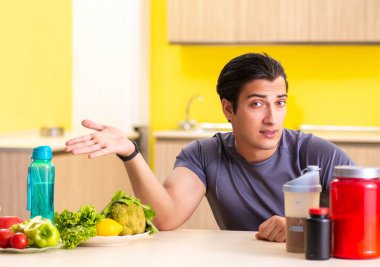 Sağlıklı beslenme konsepti olan genç bir adam