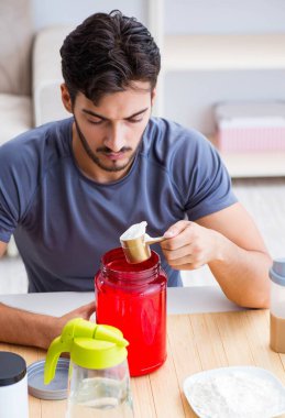 Sporcu daha iyi kaslar için yeni protein takviyeleri tadıyor