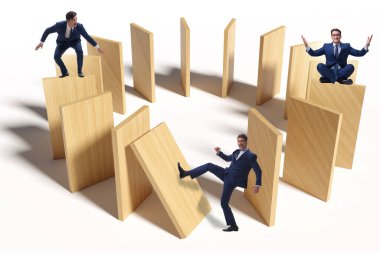 Domino etkisi ve rekabet konsepti