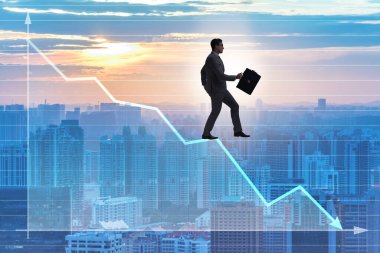 Düşen grafikte kriz kavramı