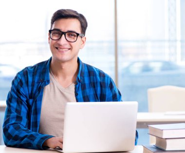 Telelkazan mesafesi öğrenme konsepti öğrenme öğrencisiName