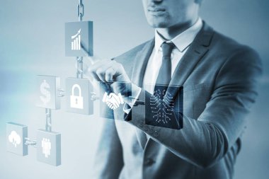 Engelleme zinciri kripto para birimi kavramında iş adamı