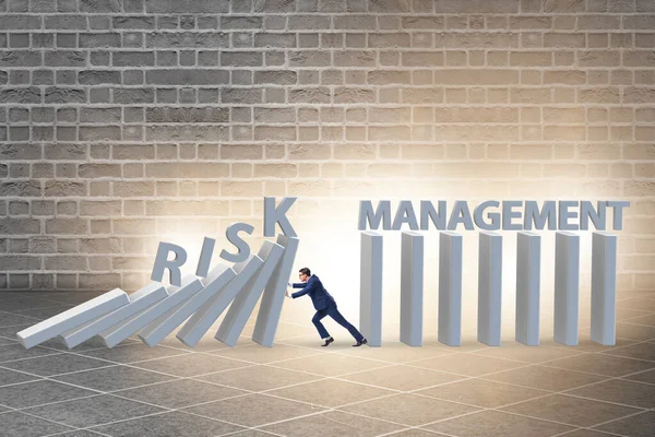 Przedsiębiorca w koncepcji zarządzania ryzykiem — Zdjęcie stockowe