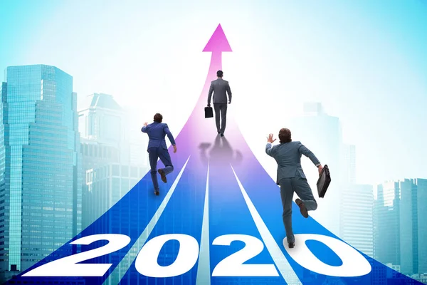 Zakenman in nieuwjaar 2020 concept — Stockfoto