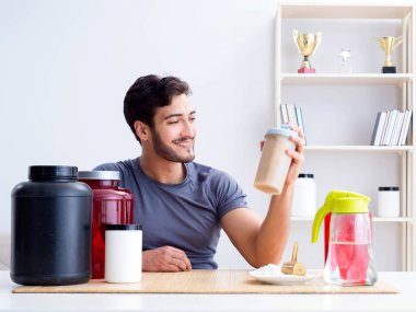 Sporcu daha iyi kaslar için yeni protein takviyeleri tadıyor