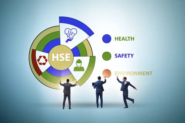 Concepto HSE para el entorno de seguridad sanitaria con empresario — Foto de Stock