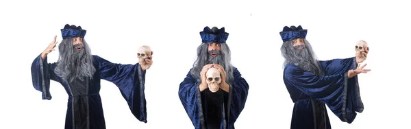 Wizard geïsoleerd op de wijze achtergrond — Stockfoto