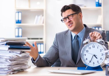 Çalışanlar vergi raporlama tarihlerini karşılayamıyor