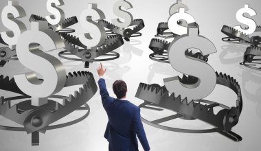 İş adamı dolar tarafından tuzağa düşürüldü.