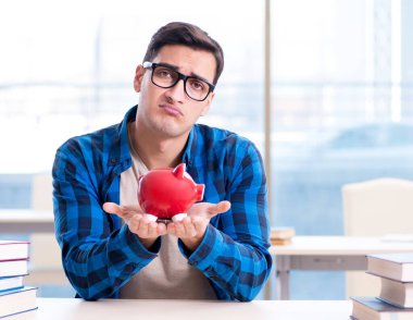 Pahalı ders kitapları ve eğitim maliyeti kavramı