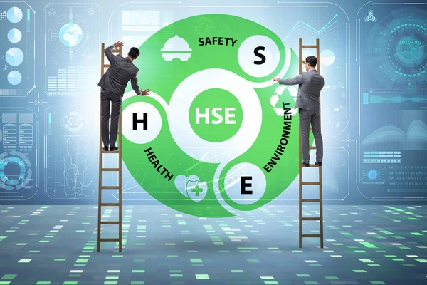 Concepto HSE para el entorno de seguridad sanitaria con empresario — Foto de Stock