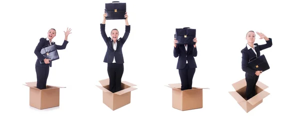 Kvinna med lådor på vitt — Stockfoto