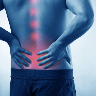 Omurga ağrısından muzdarip bir adam