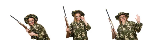 A menina de uniforme militar segurando a arma isolada em branco — Fotografia de Stock