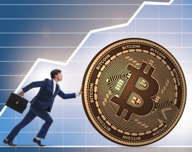 İşadamı, kripto para zinciri konseptinde bitcoin basıyor