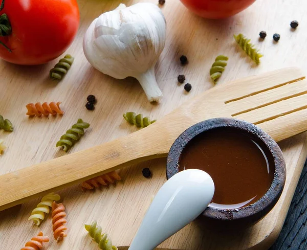 Ingredienser redo för italiensk pastasås — Stockfoto
