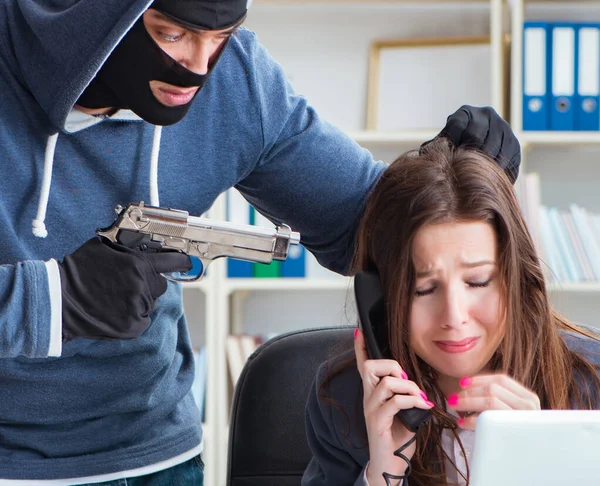 Criminal taking businesswoman as hostage in office — Stock Photo, Image