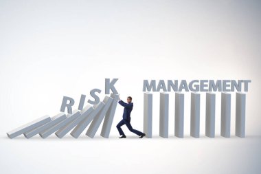 Risk yönetimi kavramında iş adamı