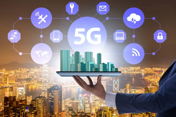 5G 모바일 기술 개념 - 인터넷의 빠른 속도 — 스톡 사진