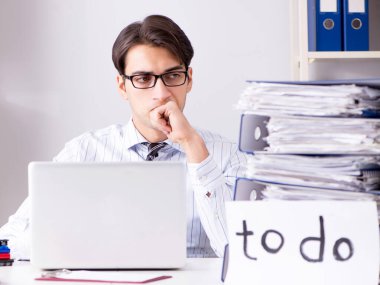 İşadamı yapılacaklar listesini teslim edemiyor