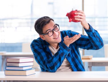 Pahalı ders kitapları ve eğitim maliyeti kavramı