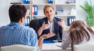 Genç aile yüksek faizli ipotek oranında ortadan kayboldu