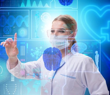 Teletıp fütüristik konseptinde kadın doktor.