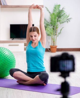 vlog için spor blogcusu kayıt videosu