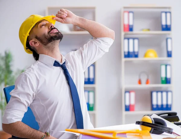 Architect working in his studio on new project — Stock Photo, Image