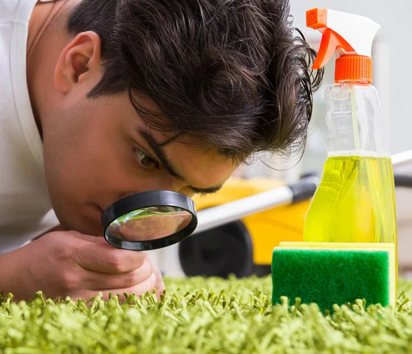 Young husband man cleaning floor at home — Stock Photo, Image