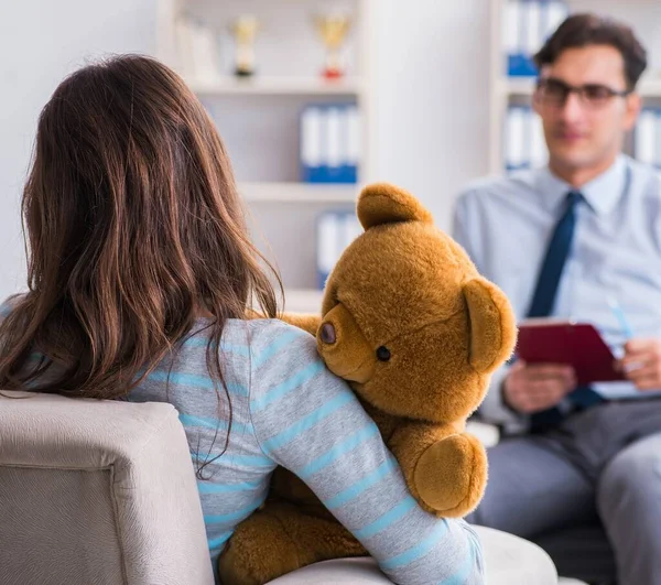 Patient zur Untersuchung beim Psychiater — Stockfoto