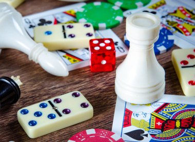 Satranç ve diğer aksesuarlar