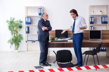 Adli tıp ofisteki hırsızlığı araştırıyor.