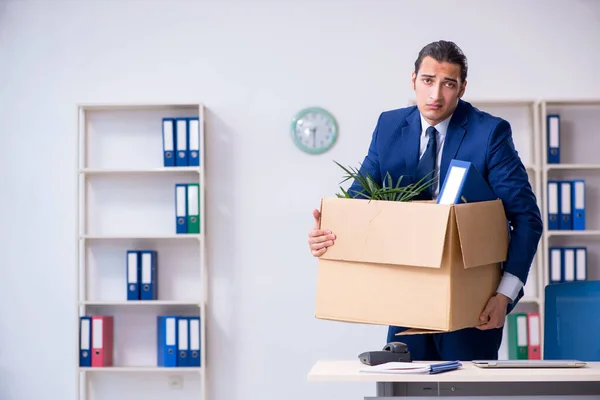 Young employee being made redundant — Stock Photo, Image