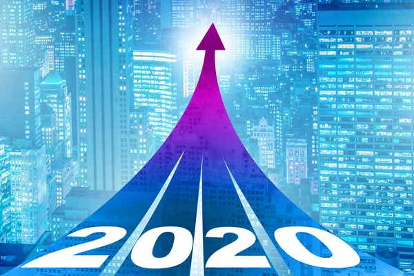 År 2020 koncept med pilar går upp — Stockfoto