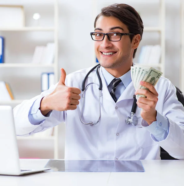 Doctor in corruption concept with being offered bribe — Stock Photo, Image