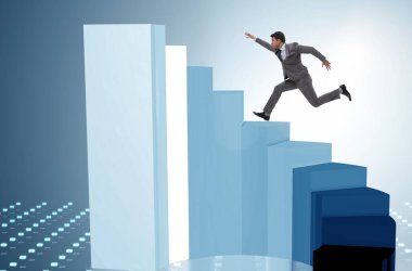 Kariyer geliştirme, iş konseptinde merdivenler.