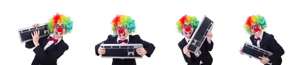 Смішний клоун з клавіатурою на білому — стокове фото