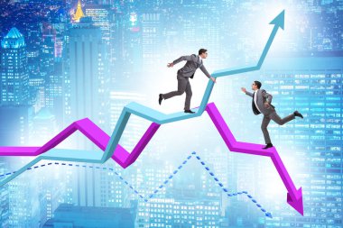 Kriz sırasında rakiplerini kurtaran iş adamı