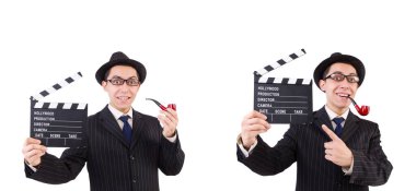 Çizgili takım elbiseli komik bir beyefendi beyazın üzerinde yalnız.