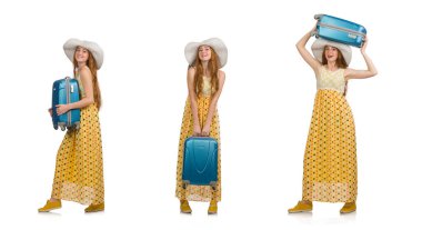 Yaz seyahatine hazır bir kadın, beyaz tenli.