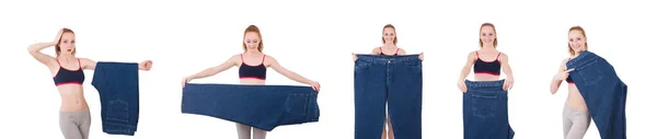 Žena s velkými džínami v dietní koncepci — Stock fotografie