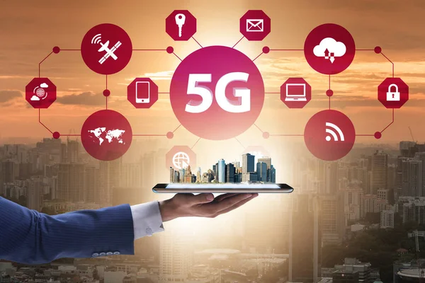 5G 모바일 기술 개념 - 인터넷의 빠른 속도 — 스톡 사진